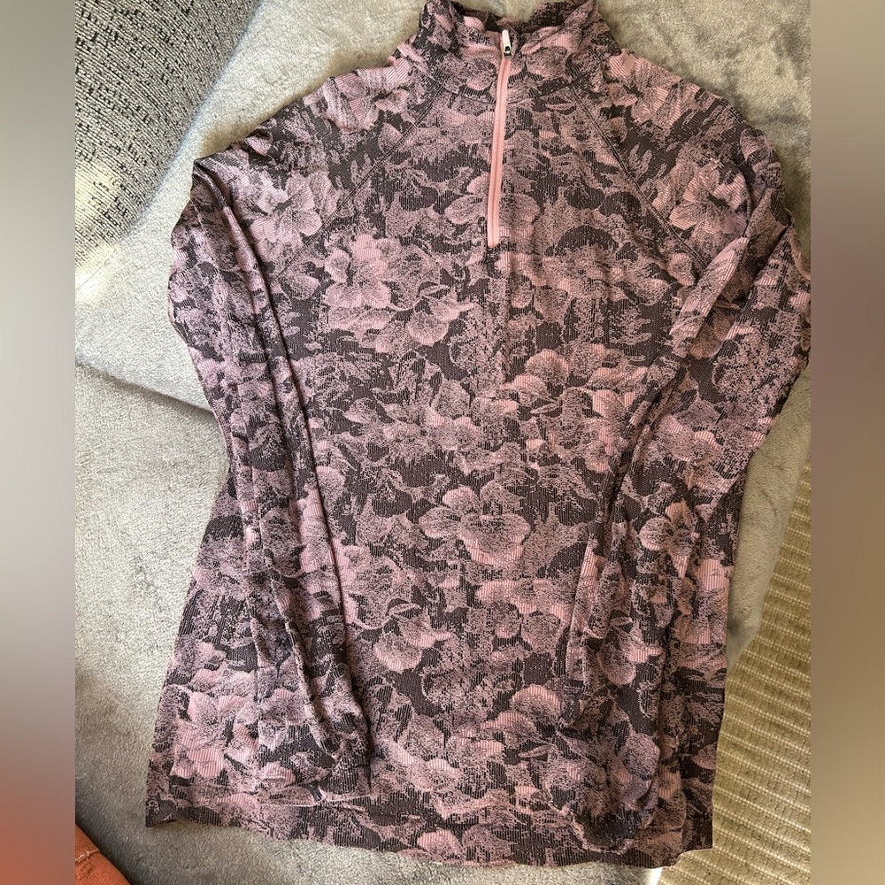 Beautiful athleta medium zip jacket light slim fit never worn no tags